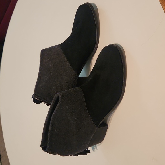 Tom's two tone ankle boots - Picture 2 of 6